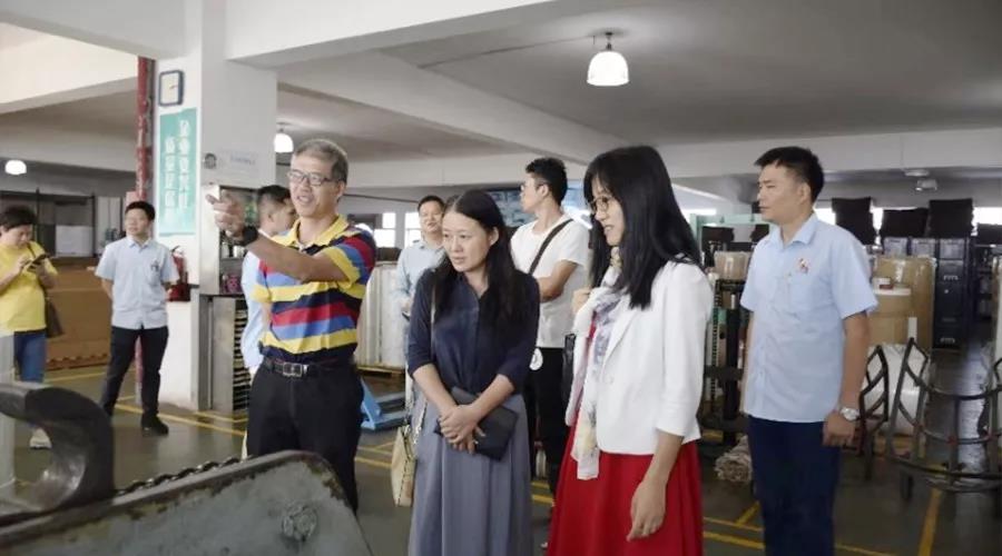 力王集團(tuán)與電子科技大學(xué)中山學(xué)院校企合作